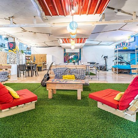 Social Hostel - By Social Space テル・アビブ エクステリア 写真