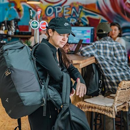 Social Hostel - By Social Space テル・アビブ エクステリア 写真