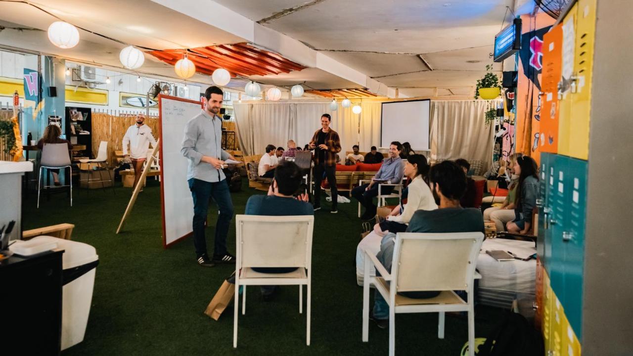 Social Hostel - By Social Space テル・アビブ エクステリア 写真